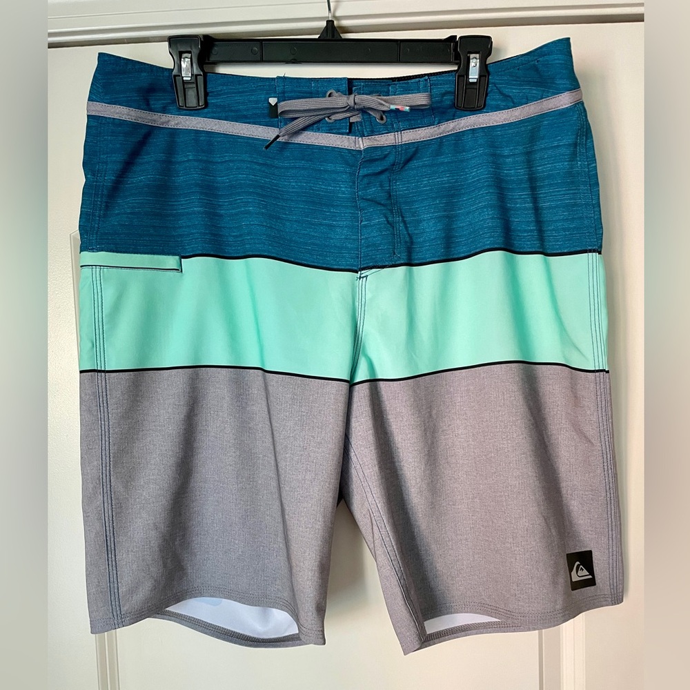 Quicksilver Dryflight Men’s Board Shorts | 34